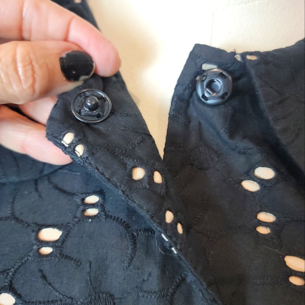 Laundry By Shelli Segal Eyelet Cropped Jacket Black, Size 4 - Picture 5 of 8